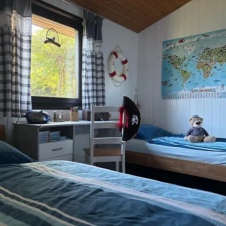 Holiday home Kaptn's Nordsee-ferienhaus: Premium Retreat With Bikes Butjadingen