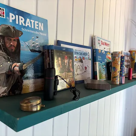 Casa vacanze Urlaub Beim Kaeptn! Freistehendes Premium Nordsee-ferienhaus Mit Fahrraedern, Stellplatz Und Garten, 150m Zur Nordsee Butjadingen