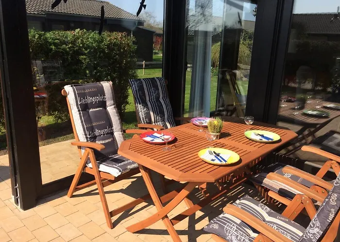 Urlaub Beim Kaeptn! Freistehendes Premium Nordsee-ferienhaus Mit Fahrraedern, Stellplatz Und Garten, 150m Zur Nordsee Butjadingen