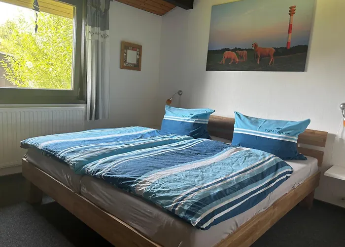 Prázdninový dům Urlaub Beim Kaeptn! Freistehendes Premium Nordsee-ferienhaus Mit Fahrraedern, Stellplatz Und Garten, 150m Zur Nordsee *